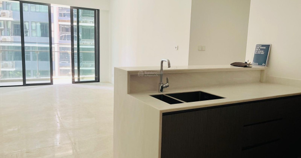 Cho thuê 2 phòng ngủ The River Thủ Thiêm nội thất cơ bản 94m2, tuỳ ý decor nội thất