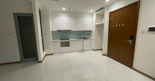 Bán nhanh căn hộ 2PN, 2WC tại C2, Vinhomes Central Park, 7,8 tỷ, 75m2 hàng hiếm Hot!