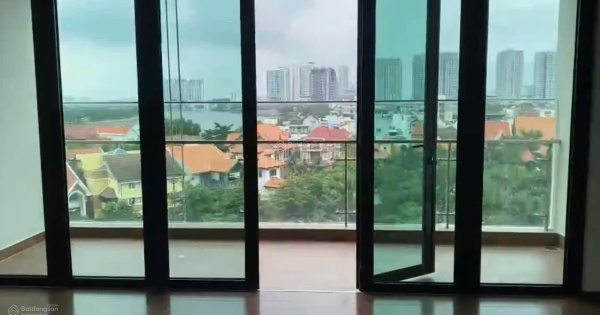 Bán nhanh căn 3PN 145m2 D'Edge Thảo Điền, view sông trực diện.