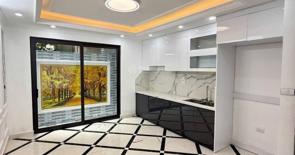 Yên Kiện, Ngọc Hồi, Thanh Trì, Hà Nội. Nhà 5 tầng mới xây