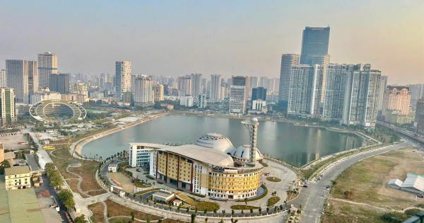 Chính chủ cần bán căn hộ 131m2, 3 ngủ chung cư FLC 36 Phạm Hùng, full nội thất, giá 9,7 tỷ