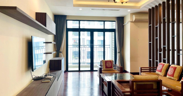 Chủ nhà ký gửi bán gấp căn 3PN3WC, giá 100 triệu/m2, diện tích 181m2 tại Royal City, Thanh Xuân....