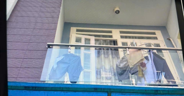 Bán nhà 2 lầu, sân thượng BTCT (4 x 12m) Âu Dương Lân P3, Q8 gần cầu Chữ Y