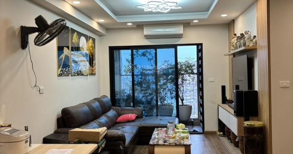 (Giá thật)tôi bán căn hộ 3PN DT 80m2 giá 5,5tỷ tại chung cư Smile Building tầng trung ban công Nam