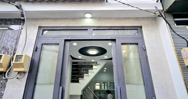 Nhà đẹp mới 1 lầu gần chợ gần đường lộ hẻm trước nhà 3m