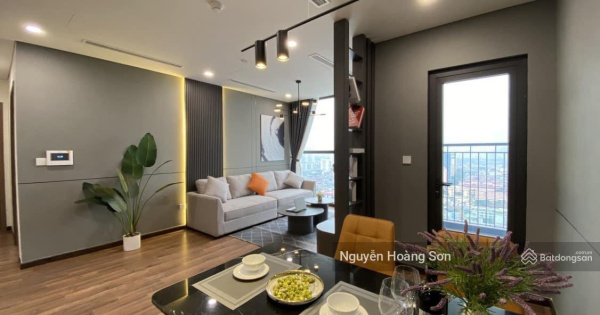 Trống ngay căn 2 phòng ngủ ở 71 Nguyễn Chí Thanh. Giá chỉ 13tr/tháng. Lh Sơn 0906 244 *** .