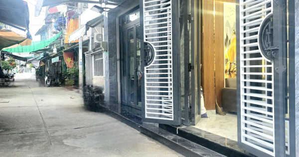 Nhà đẹp, sổ riêng - 1 lầu, mới hoàn thiện