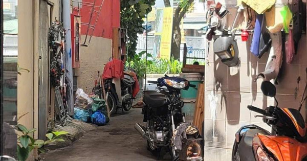 Bán Nhà riêng tại Bùi Thị Xuân, 2,5 tỷ, 17m2, 2PN, 3WC, Tân Bình, HCM