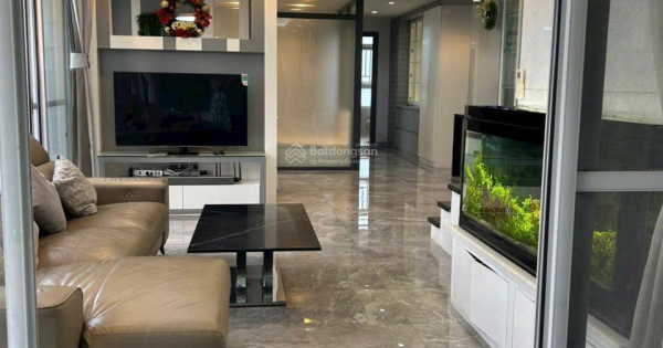 Cho thuê căn hộ 4PN, 3WC, 234m2 tại Star Hill, Tân Phú, Q7, 55 triệu VND