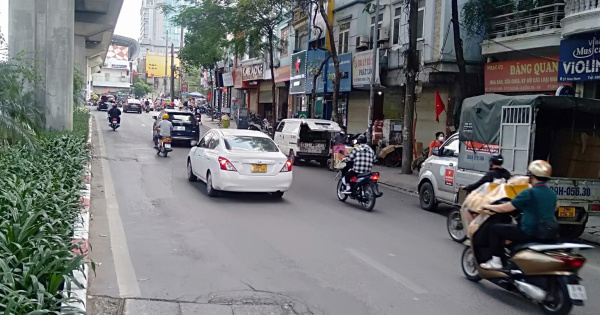 Bán nhà mặt ngõ 102 phố Khuất Duy Tiến 55m, mặt tiền 4,2m ô tô đỗ cửa giá: 17 tỷ!