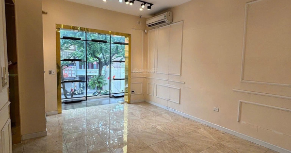 Cho thuê nhà riêng 34 triệu, 100m2 tại Thọ Tháp 5PN + 5WC + 4 tầng, phù hợp làm VP, spa, kho hàng