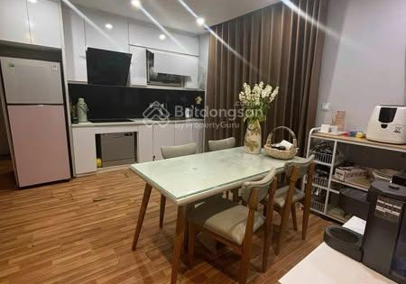 Chính chủ gửi bán căn góc 3pn tầng cao view thoáng tại HTT 89 Phùng Hưng, lh 0878 800 ***