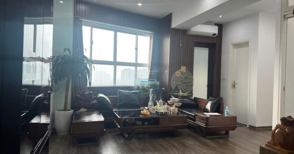 Chủ nhà bán gấp căn hộ 3pn tòa CT5 - Khu Xa La, Hà Đông - full đồ - sổ lâu dài chỉ hơn 4.X tỷ