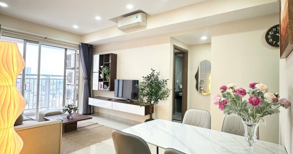 NÓNGGG!!! Cho thuê căn hộ tại Bàu Cát II, 75m2, 2PN, 2WC, giá siêu hời chỉ 8 triệu