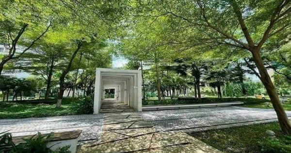 Tôi cần bán căn hộ Mandarin Hòa Phát-gần KĐT Trung Hoà Nhân Chính, 2pn 2wc giá 110tr/m2. 0984 677 ***