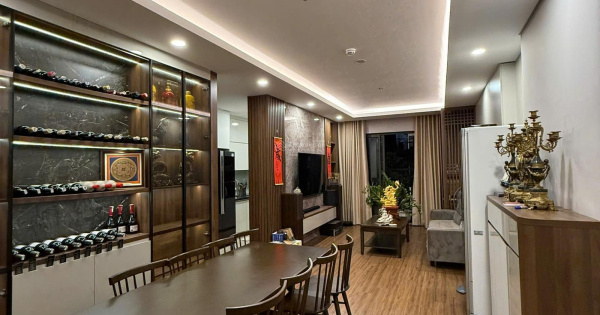 Bán căn hộ góc 3PN, 2WC, 2 ban công tại Bình Minh Garden Full nội thất, sổ đỏ sẵn, giá tốt