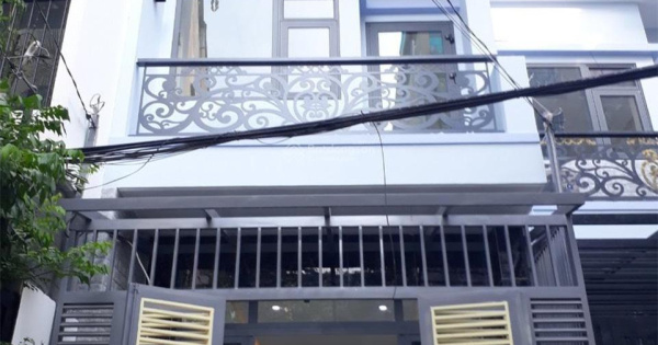 Cần cho thuê gấp nhà lô góc mới xây Thái Hà - Thái Thịnh, DT 50m2 x 6 tầng, thang máy. Gía 20tr/th