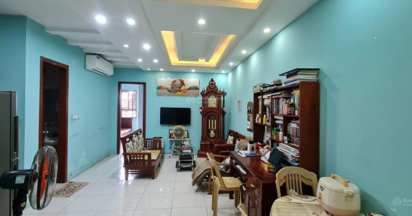 Bán căn 2 phòng ngủ chung cư VP6 KĐT Linh Đàm, 62m2, tầng trung , đủ nội thất giá 2,7 tỷ