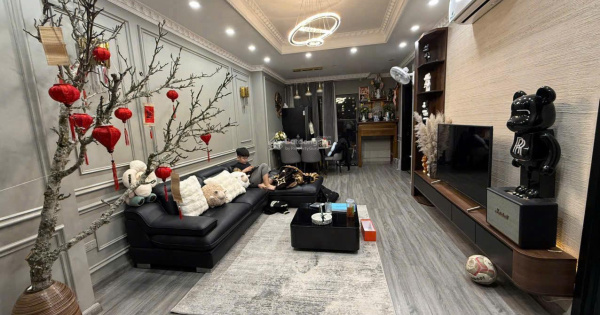 Bán căn hộ 75m2, 2PN + 2WC chung cư Goldsilk Complex, , sẵn sổ , full nội thất, giá bán 5,1 tỷ.