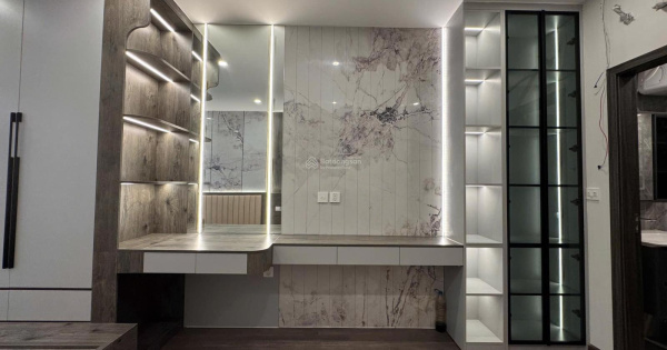 Bán nhà 7 tầng (thang máy) phố Lò Đúc gần phố nhà mới phù hợp ở và cho thuê giá: 17 tỷ