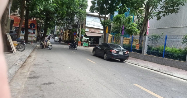 Bán nhà Hai Bà Trưng, phân lô, gara ô tô, vừa ở vừa kinh doanh, giá 25,9 tỷ