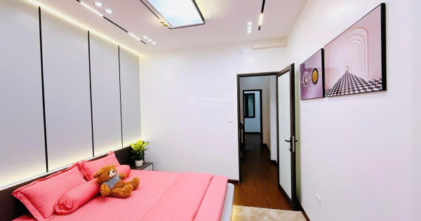 Chính chủ bán nhà 5 tầng Ngọc Khánh, Ba Đình, lô góc, 50m², ô tô vào tận nhà, gần Vin Giảng Võ