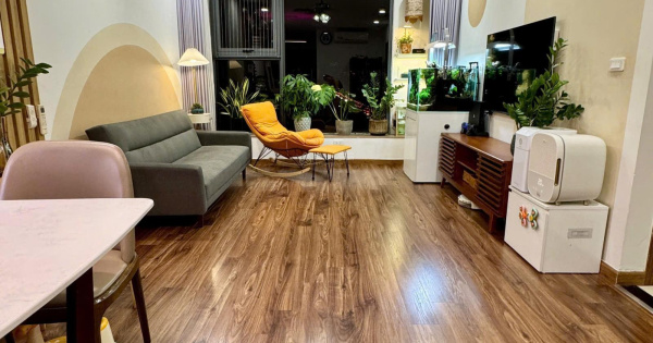 Chính chủ cần bán gấp căn 2 phòng ngủ - Eco Green City Nguyễn Xiển, DT 75m2, giá 5,1 tỷ, sẵn sổ