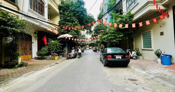 Bán nhà gần Phạm Tuấn Tài, 72m2, 4T, MT 5.9m, 5 ngủ, ô tô tránh - vào nhà, khu dân trí, ở sướng