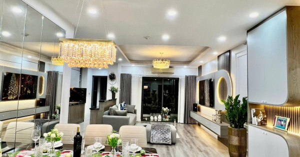 Tôi cần bán nhanh căn góc 3 ngủ 92m2 GoldSeason 47 Nguyễn Tuân. Giá 8 tỷ - LH 0967 660 ***