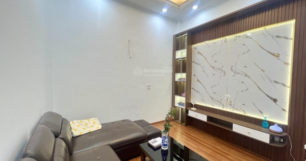 SIÊU PHẨM 3 CĂN NHÀ MỚI KOONG TỨ HIỆP NHÀ 5 TẦNG MỚI CỔ ĐIỂN THANH TRÌ