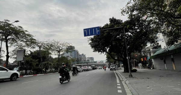 (HIẾM nhà bán) Phố Trần Khát Chân - Hai Bà Trưng, ô tô, 140m2, mặt tiền rộng 8.5m, 21 tỷ, 38.5 tỷ