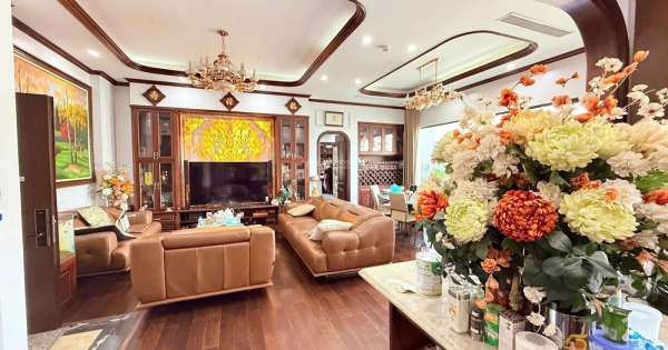 CHUNG CƯ BAN CƠ YẾU CHÍNH PHỦ CẦN TÌM MỘT GIA ĐÌNH PHÙ HỢP, Diện tích gần 200m2. VIP KHÔNG CHÊ NỔI