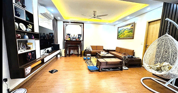 Bán căn hộ C.C Lưu Hữu Phước 122m x 3PN, gần Vin Hàm Nghi, tặng nội thất , ở ngay ,chỉ 6,95 tỷ