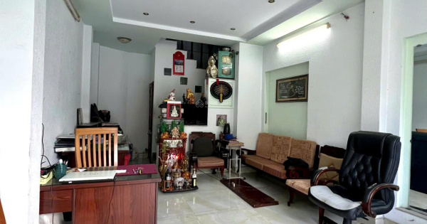 GẦN BÙNG BINH DÂN CHỦ ĐỂ LẠI GIÁ 6 TỶ 1 GIẢM SÂU 400 TRIỆU LH NGAY GIỮ LẠI CĂN NHÀ NG PHÚC NGUYÊN