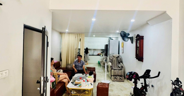 Bán nhà 5tầng mặt ngõ Quan Thổ,mặt ngõ thông,kinh doanh tốt,vừa ở vừa kinh doanh,sẵn ô chờ thang má