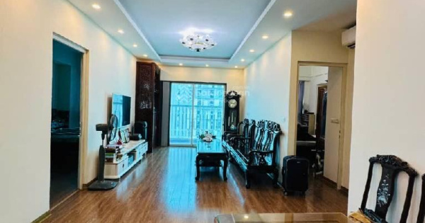 Bán Căn Hộ Lô Góc View Hồ 97m 3PN Full Nội Thất KĐT Ngoại Giao Đoàn giá thương lượng tốt