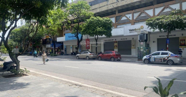 Mặt Phố Láng Hạ - 65m2 - 5 tầng - ô tô tránh, dừng đỗ ngày đêm - khu vực sầm uất, kinh doanh