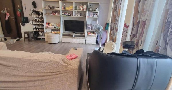 Chính chủ bán căn 2 ngủ 2wc 113.2m2 tại chung cư cấp Golden Westlake Tây Hồ giá 12 tỷ: 0916 393 ***