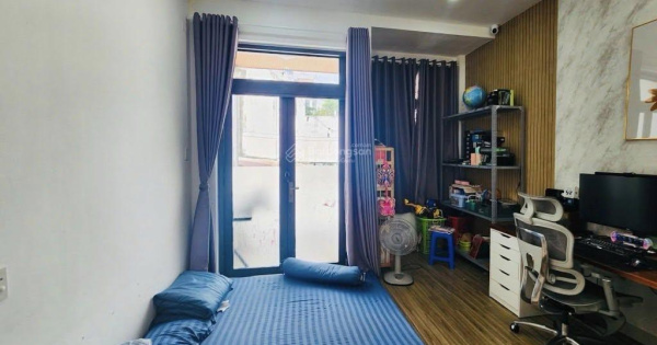 Nhà đẹp hẻm 5m Phú Thọ Hòa nhà 3 lầu sân thượng 5PN 5WC 4.5x14m giá 6.4 tỷ LH 0936 999 ***