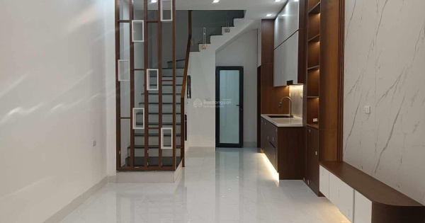 Nhà mới lô góc ngõ rộng 3m cách mặt phố 30m