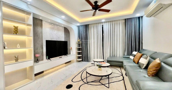 Bán CH cao cấp Green Valley, 120m2 căn góc view sân golf. Giá 10,9 tỷ Ô xe hơi. Liên hệ: 0911 740 ***