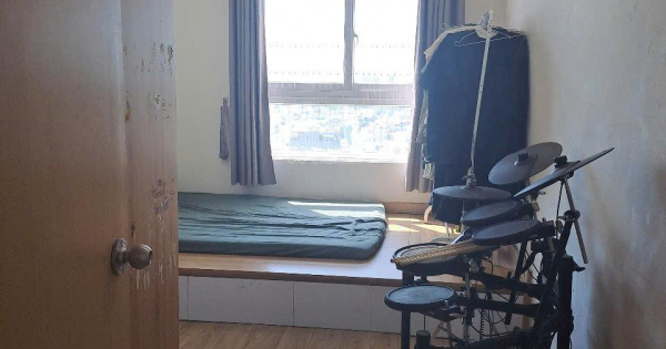 Bán gấp chung cư Âu Cơ Tower, 2 phòng ngủ sổ hồng đầy đủ giá 2 tỷ 750. LH: 0812 608 ***