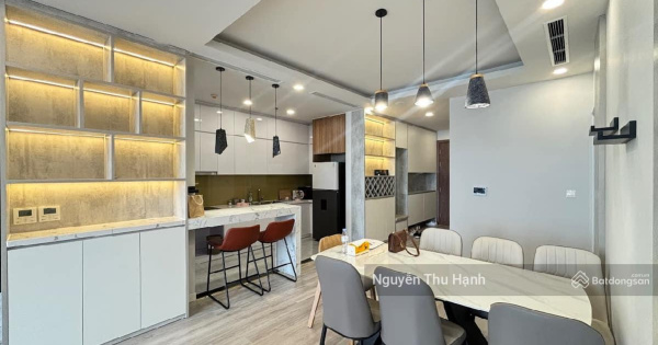 Cho thuê căn hộ chung cư Vinhomes - 54A Nguyễn Chí Thanh, 120m2, 3PN, giá 22tr/th. LH 0915 629 ***