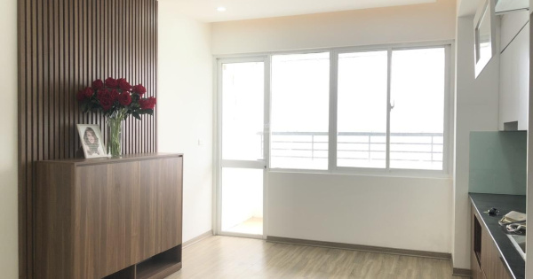 (GIÁ SIÊU TỐT)Bán căn hộ C14 - Bộ Công An 82,5m2 3PN-2WC nội thất đẹp hướng mát sổ đỏ .Giá 5,8 tỷ