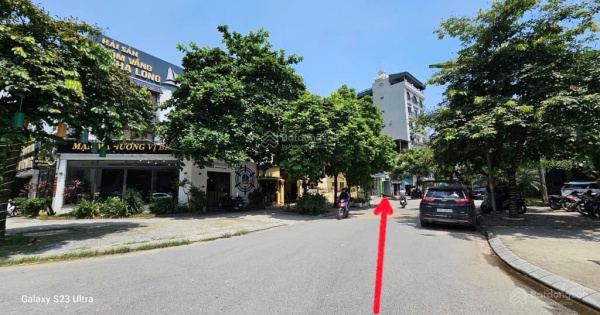 Bán nhà Đông Ngạc - kinh doanh đỉnh - vỉa hè - 88m2 - giá 22.8 tỷ (1TL2025250)