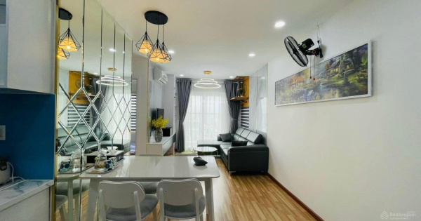 Bán Căn Hộ Cosmo City Có Nội Thất Tầng Trung Giá Mềm