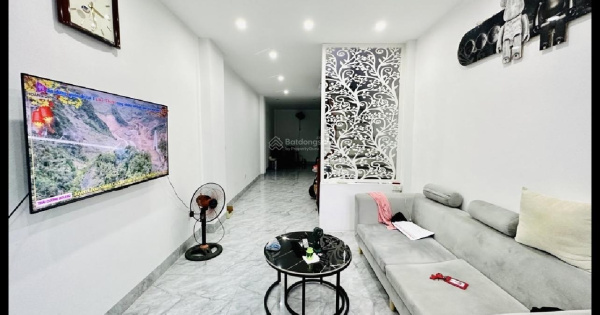 Nhà Âu Cơ Tây Hồ DT 40.6 / 46m2 nhà 3 tầng mặt tiền 3,2 m giá 3,3 tỷ đã có nhà Tây Hồ