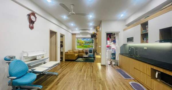 Căn góc 3 ngủ 2wc ~81m tim tường full nội thất giá 3ty1xx thu về