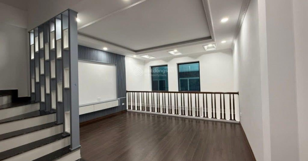 Nhà Phố Tựu Liệt-Hoàng Liệt 38m2 giá 6,7 tỷ dân xây mới nhà mặt ngõ rộng ô tô đỗ cổng