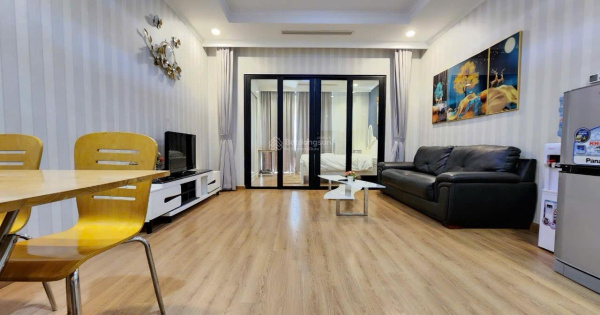 Chính chủ cho thuê gấp căn hộ tại Royal City, tòa R6, 55m2, 1PN, giá ...